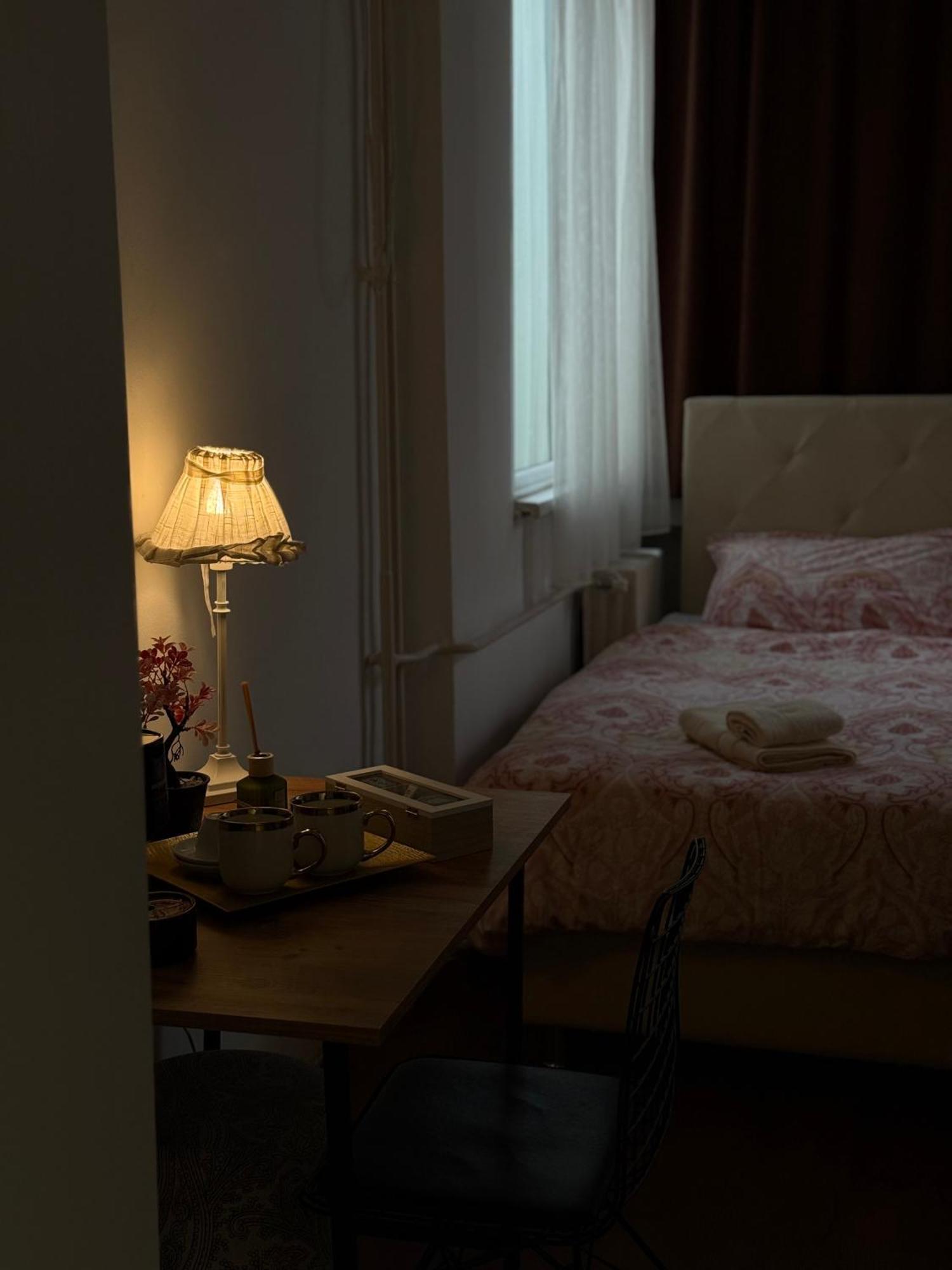 Mother Teresa Apartment Скопье Экстерьер фото